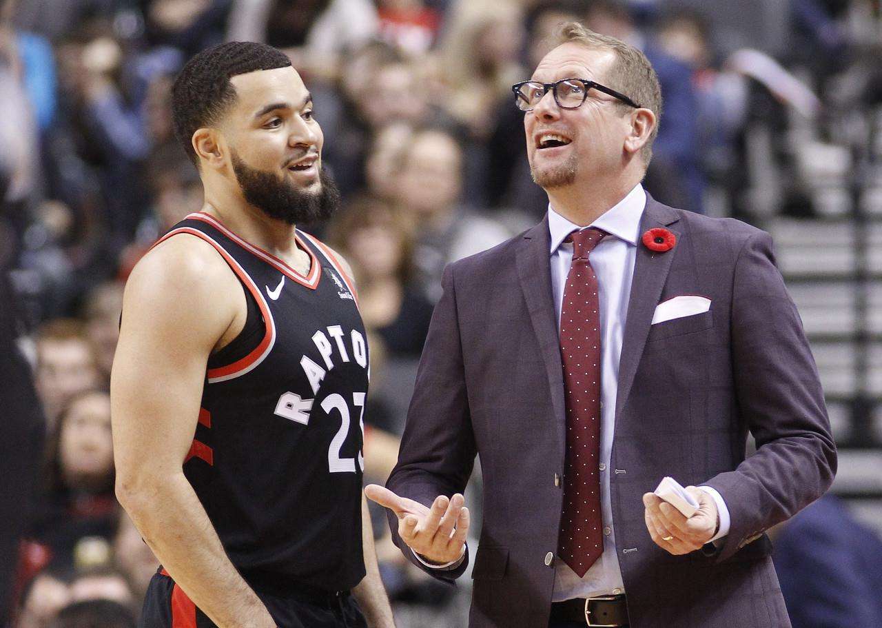 与巴黎圣日 与巴黎圣日